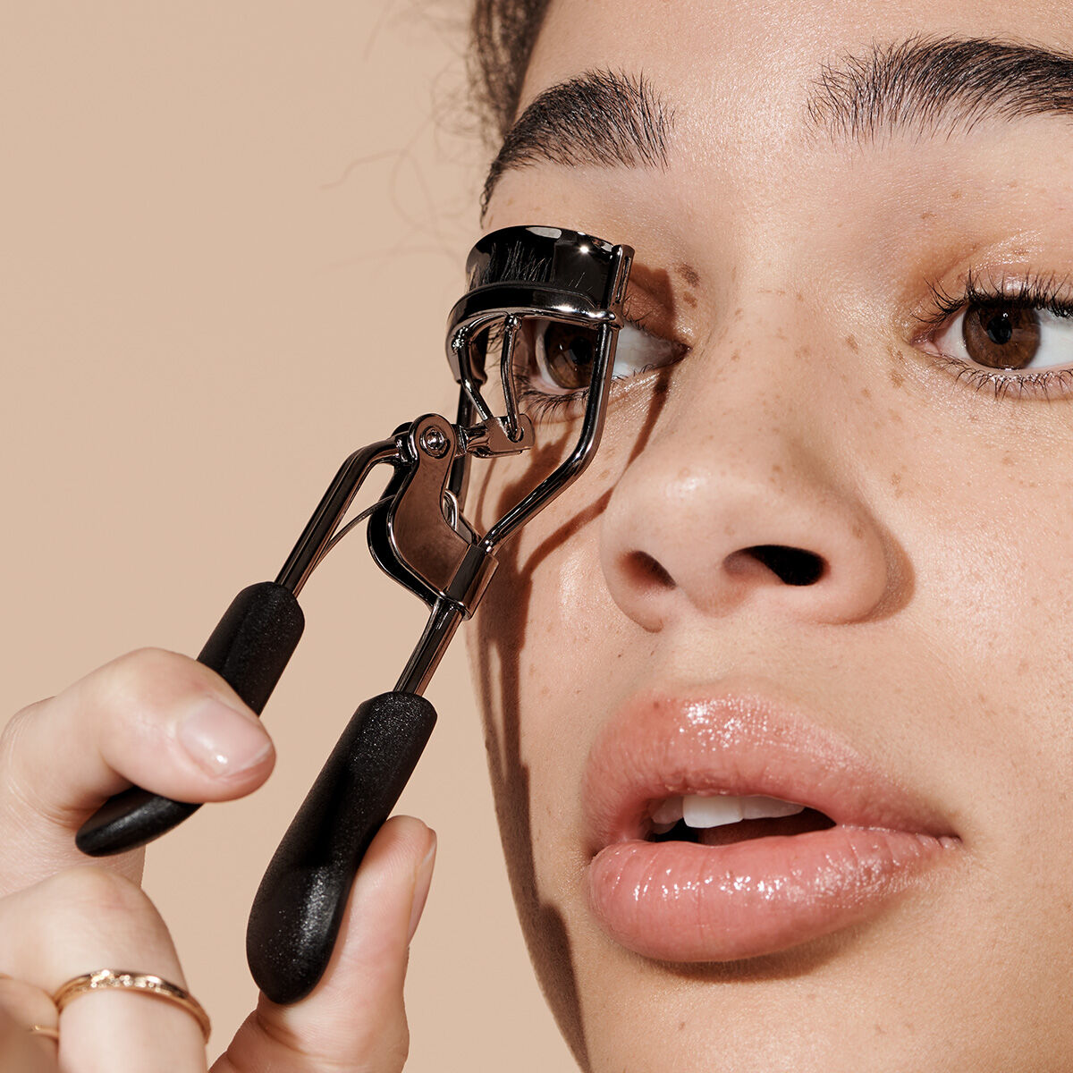 Where to buy shop an eyelash curler