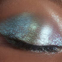 Duochrome Liquid Eyeshadow, Mer-mazing (Metallic White/Blue/Yellow)